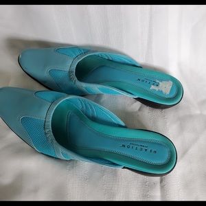 Kenneth Cole Teal Flats